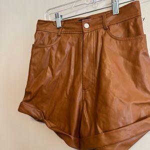 Pretty Little Thing Women's Size 4 Faux Leather High Waisted Shorts Indie Boho